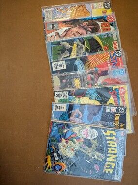 DC Comics Mixed Comic Book Lot Of 8 1980s Batman Batgirl Superman Green Arrow